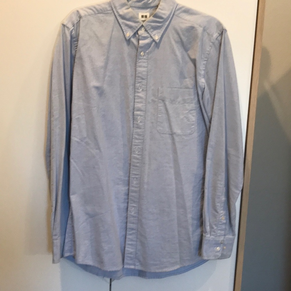 Uniqlo button down shirt